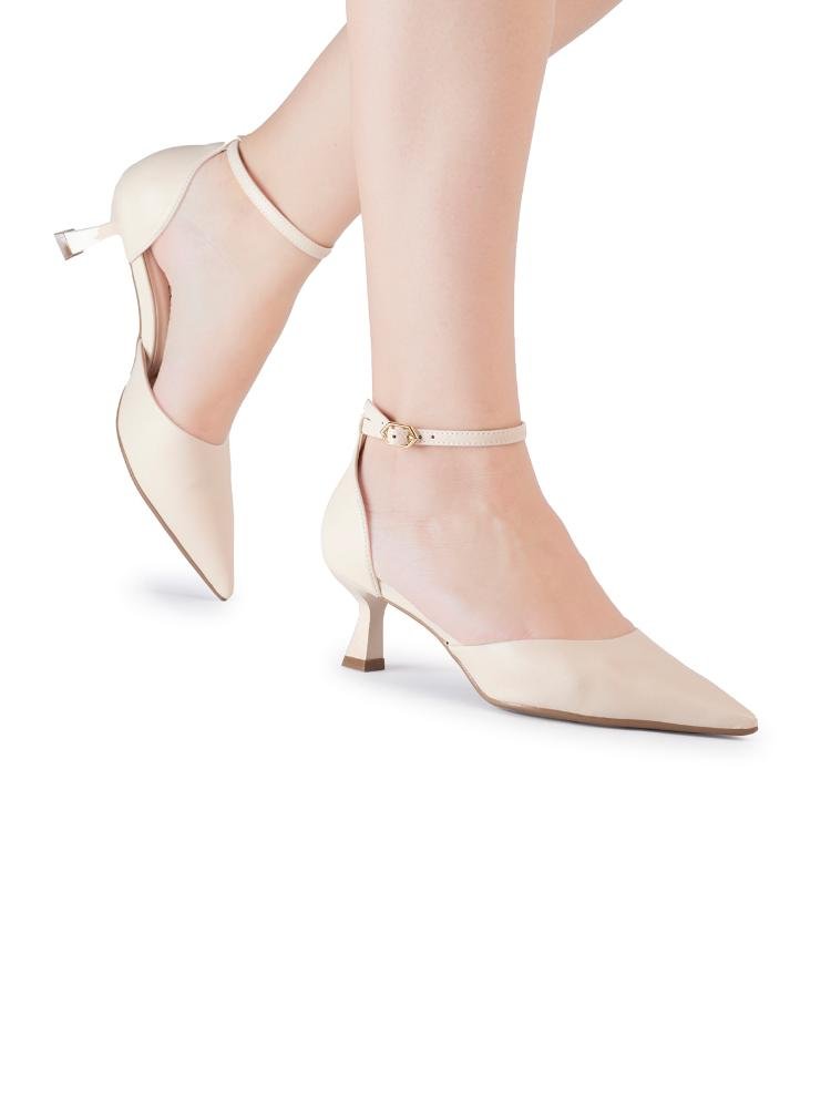 Scarpin Bebecê Salto Baixo Flare Com Fivela Bege 4