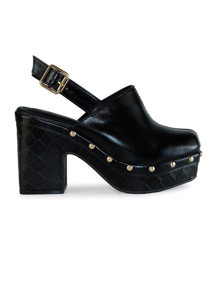 Clog Bebecê com Fivela e Detalhes em Metal