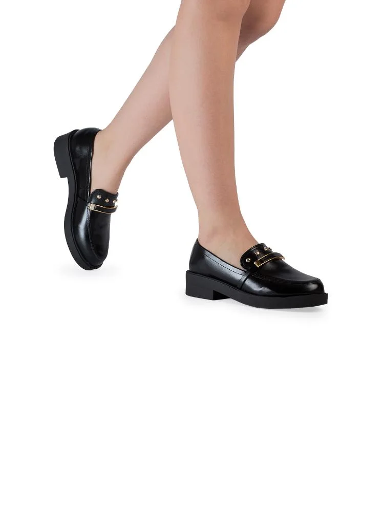 Mocassim Plataforma Bebecê com Fivela e Cravos Preto 2