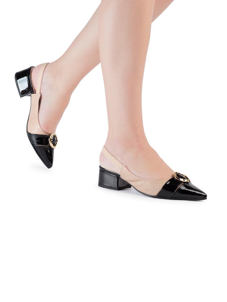 Scarpin Bebecê Slingback Sofisticado Com Bico Metalizado E Enfeite Nude/Preto 2