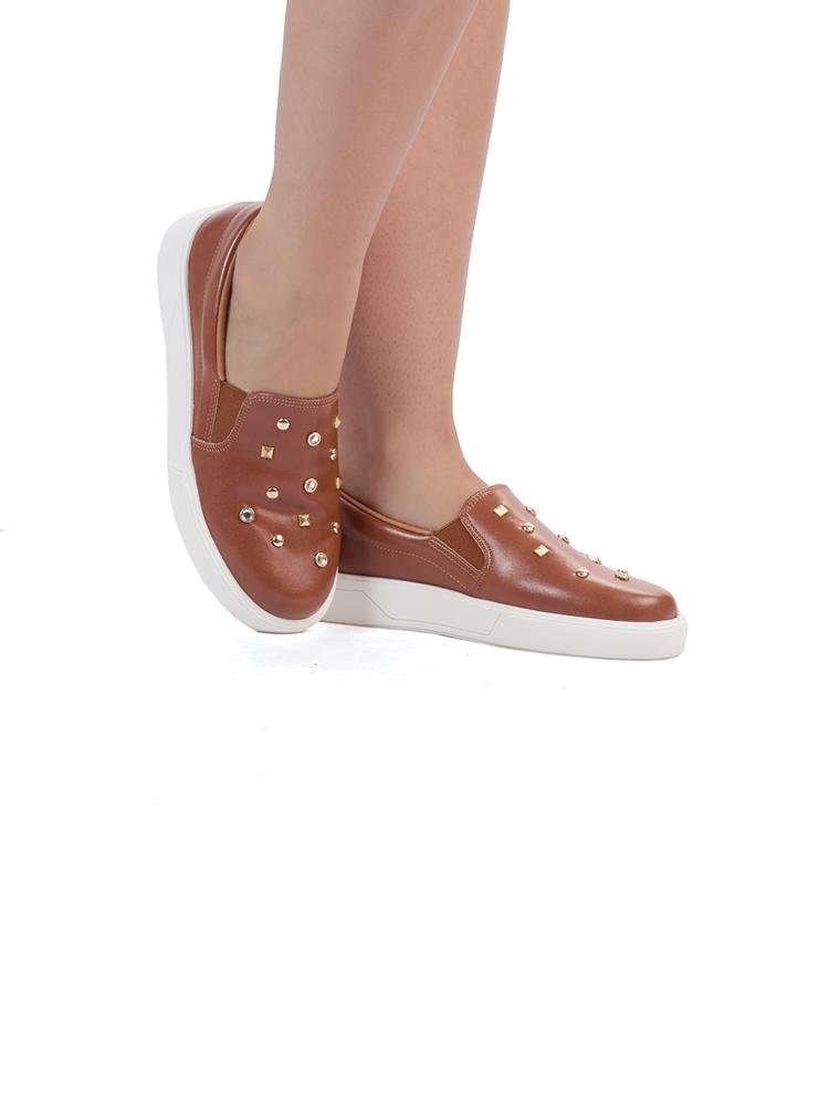 Slip On Bebecê Casual com Detalhes de Tachas Marrom 2