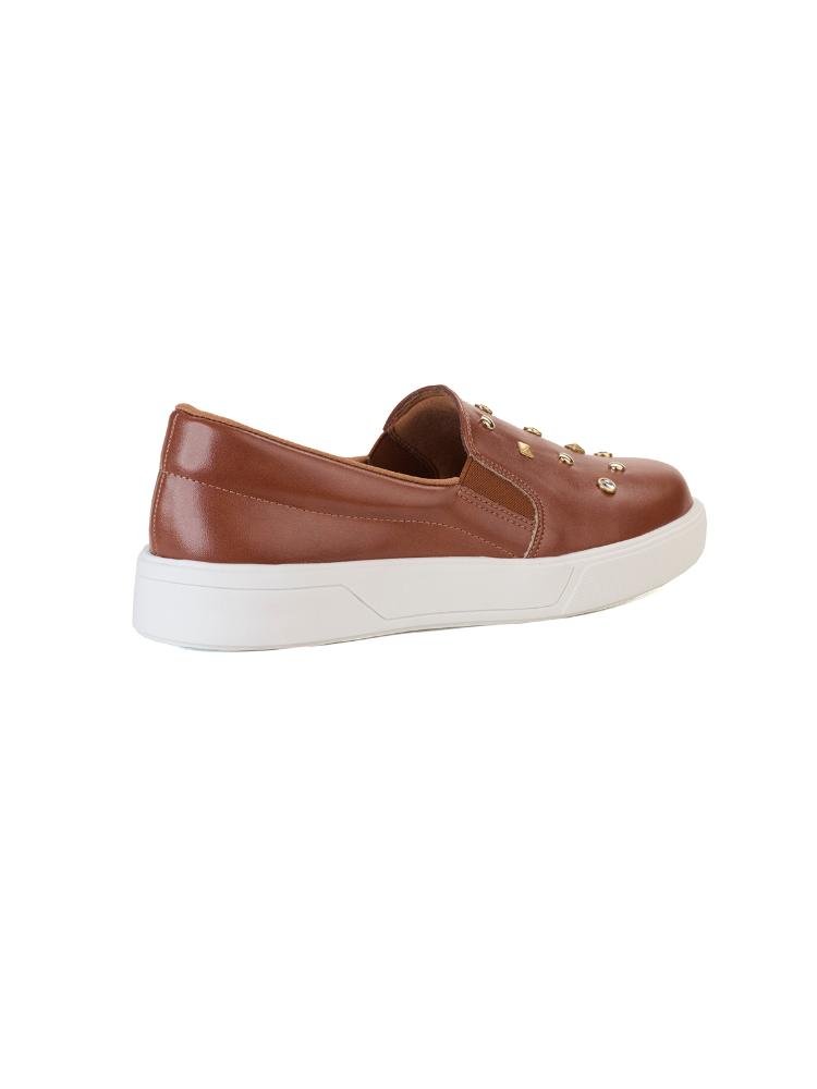 Slip On Bebecê Casual com Detalhes de Tachas Marrom 4
