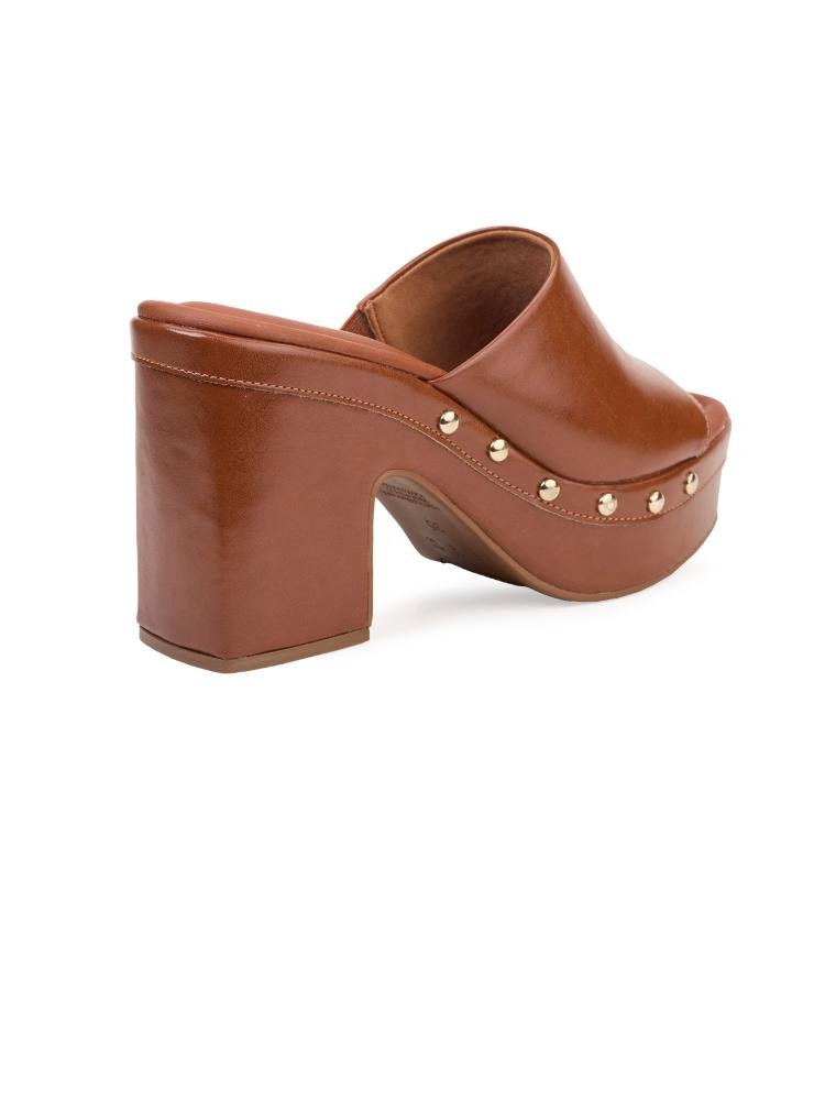 Tamanco Bebecê Clog Com Tachas Marrom 4
