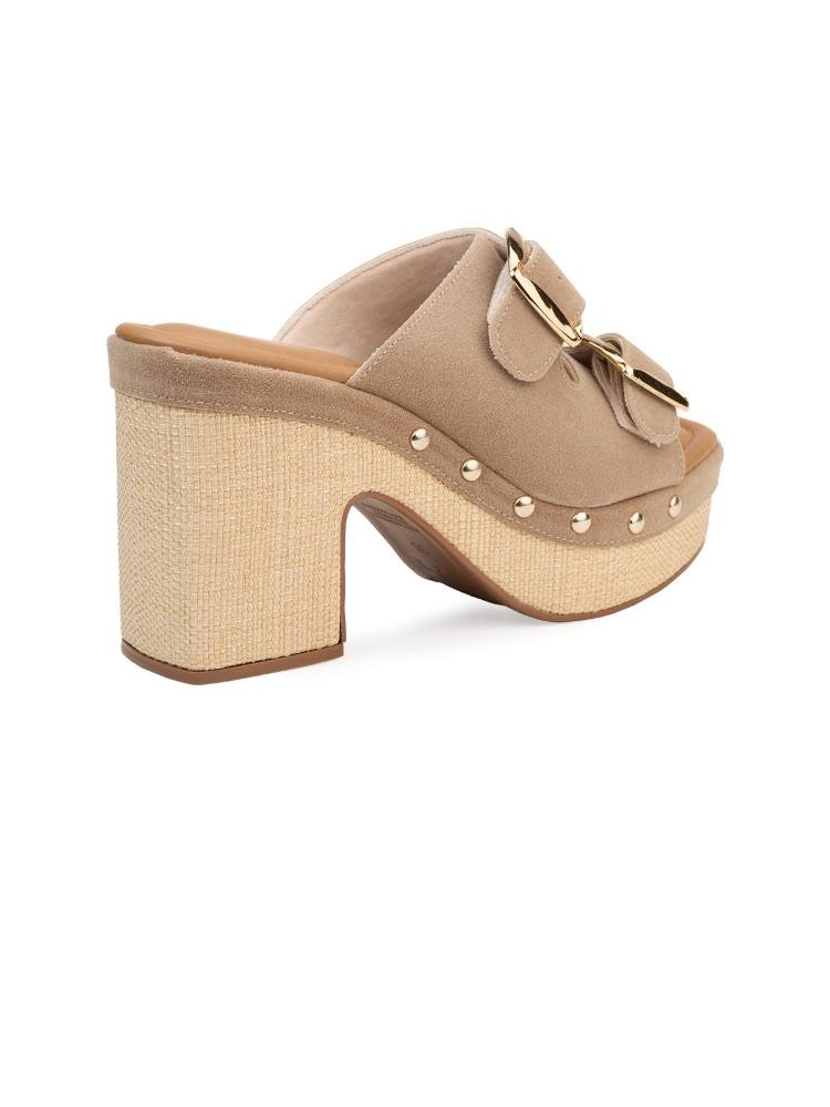 Tamanco Bebecê Salto Alto com Fivelas e Detalhes de Tachas Bege 4