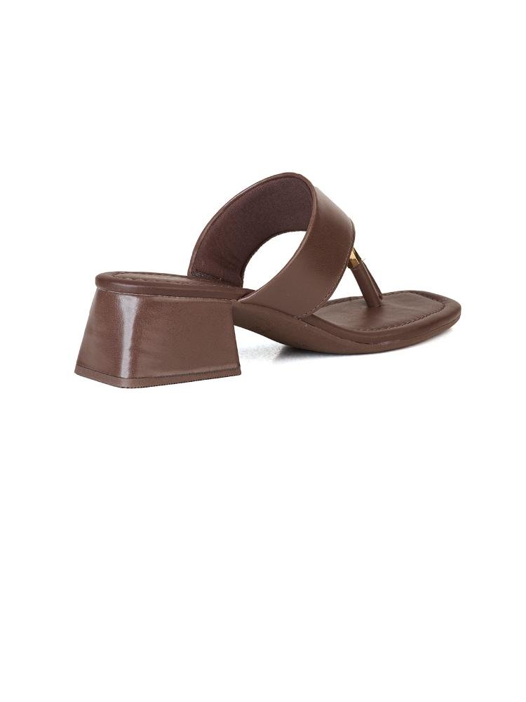 Tamanco Bebecê Thong Sandal com Detalhe Metal Casual Marrom 4