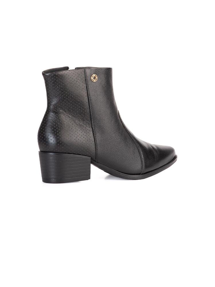 Bota Bebecê Couro Cano Curto Com Pin Preto 4