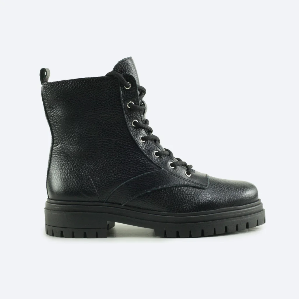 Bota Hera Coturno em Couro Cor Preta