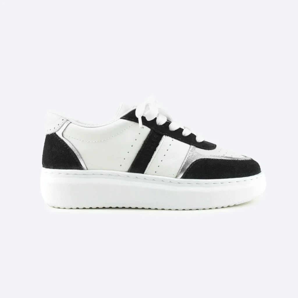 Tênis Alessia em Couro Cor Off White/Preto