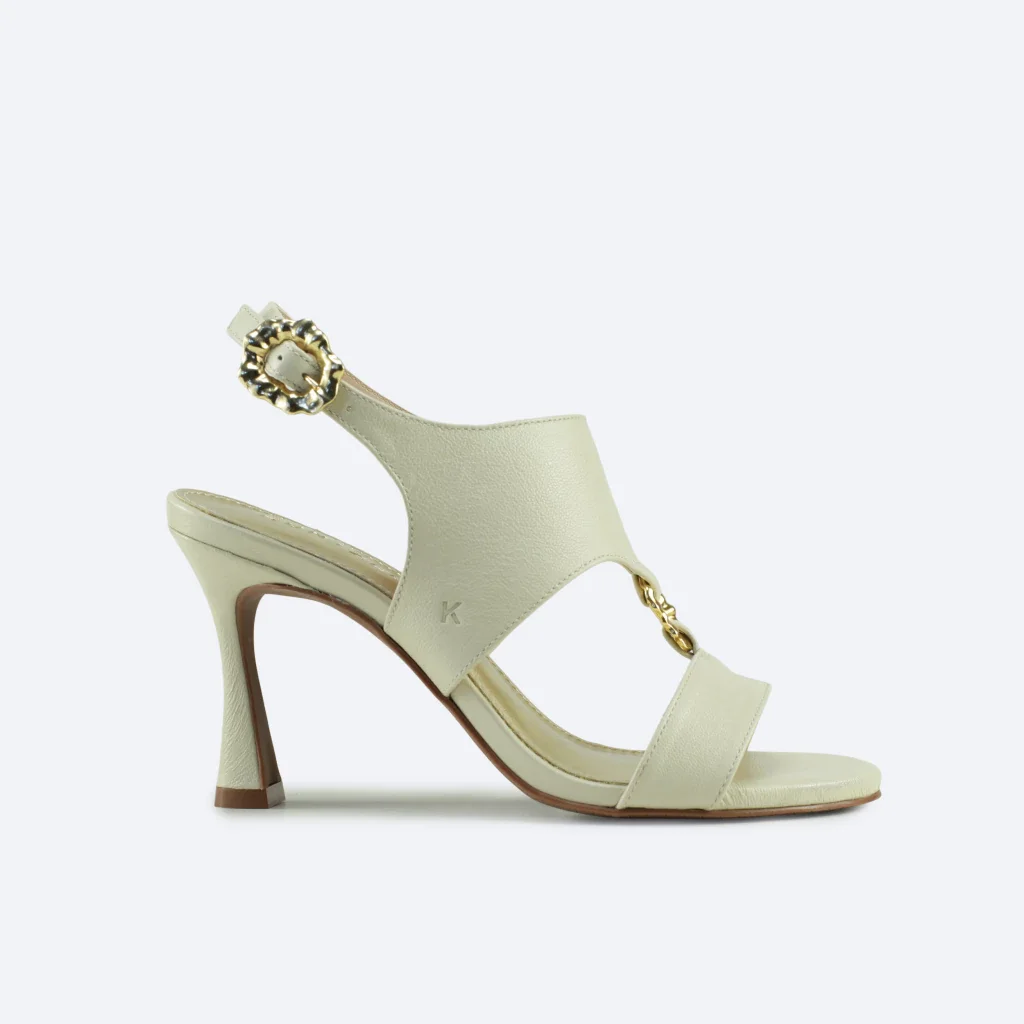 Sandália Carolina em Couro Cor Off White