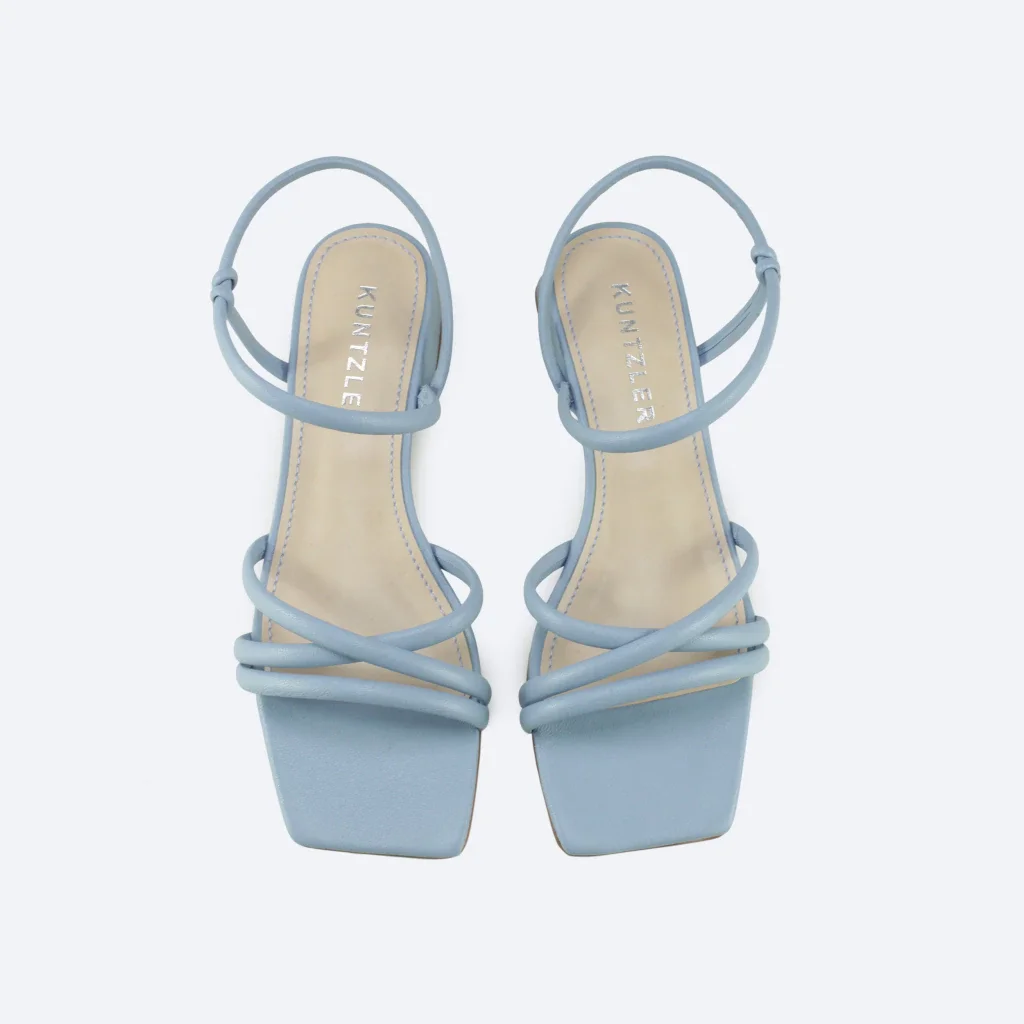 Sandália Giovanna em Couro Cor Azul Céu Azul 2