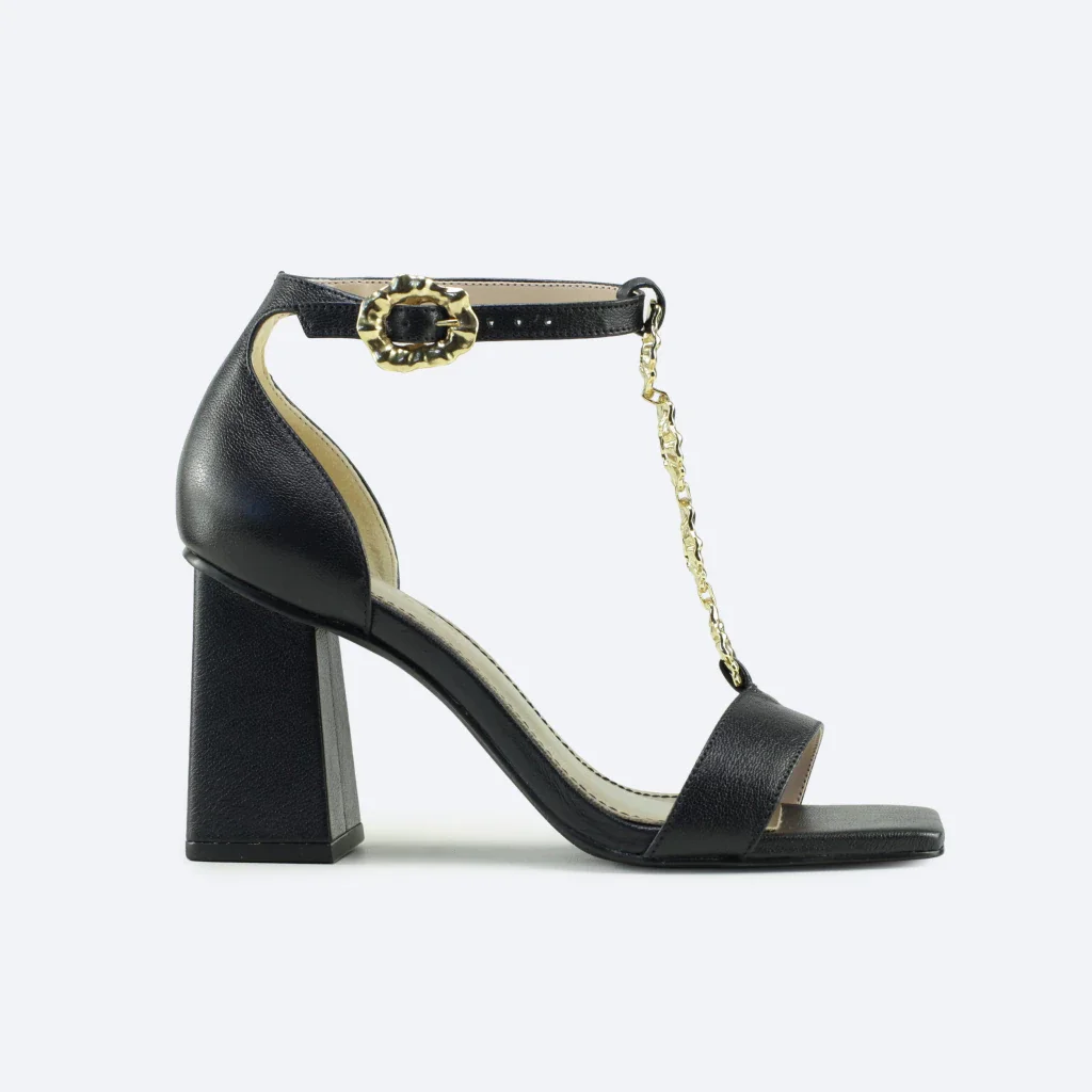 Sandália Estela em Couro na Cor Preto