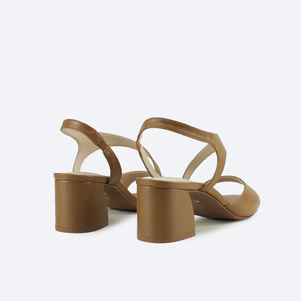 Sandália Isabela em Couro na Cor Caramelo Marrom 3