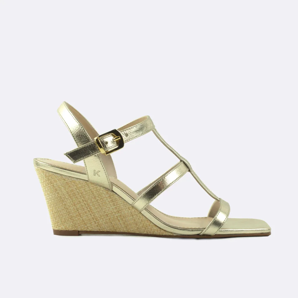 Sandália Mirela em Couro Cor Dourada