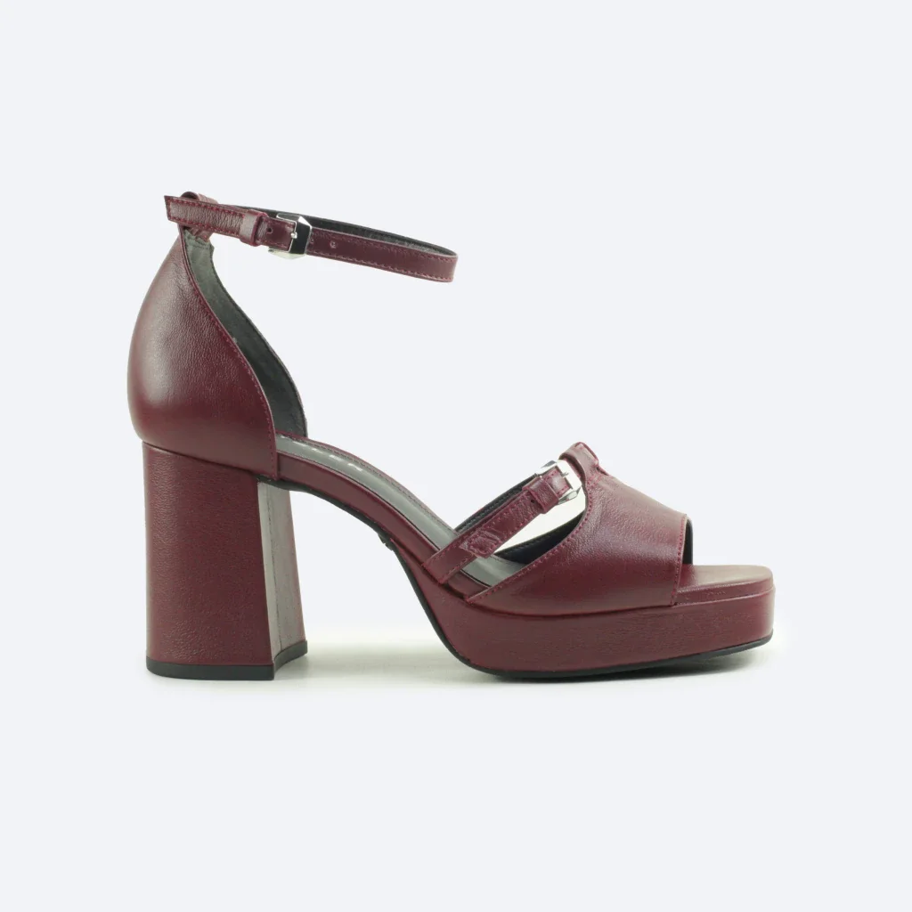 Sandália Plataforma Cecilia em Couro Cor Bordô