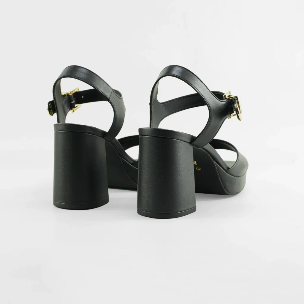 Sandália Plataforma Elisa em Couro Cor Preta Preto 4