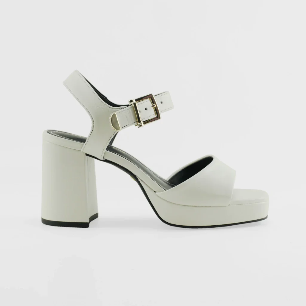 Sandália Plataforma Elisa em Couro Cor Off White