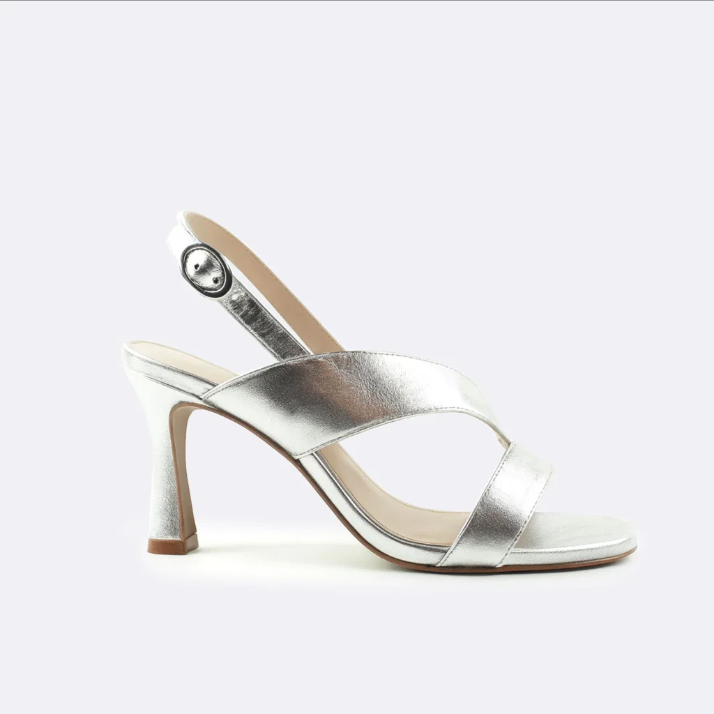 Sandália Renata em Couro Cor Prata