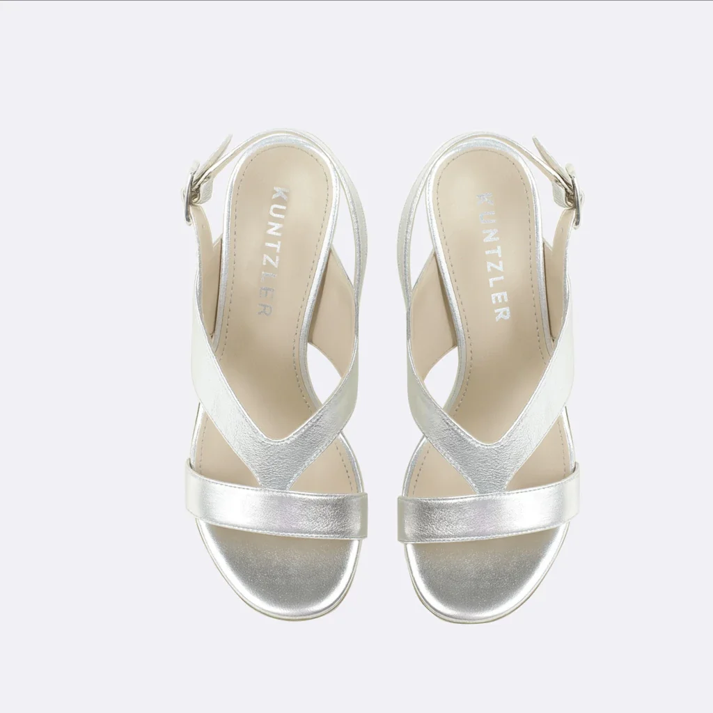 Sandália Renata em Couro Cor Prata Prata 2