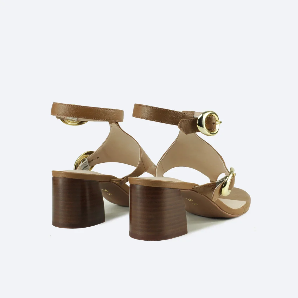 Sandália Valentina em Couro na Cor Caramelo Marrom 3