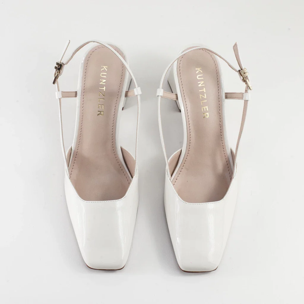 Slingback Amber em Couro Verniz Cor Off White Branco 3
