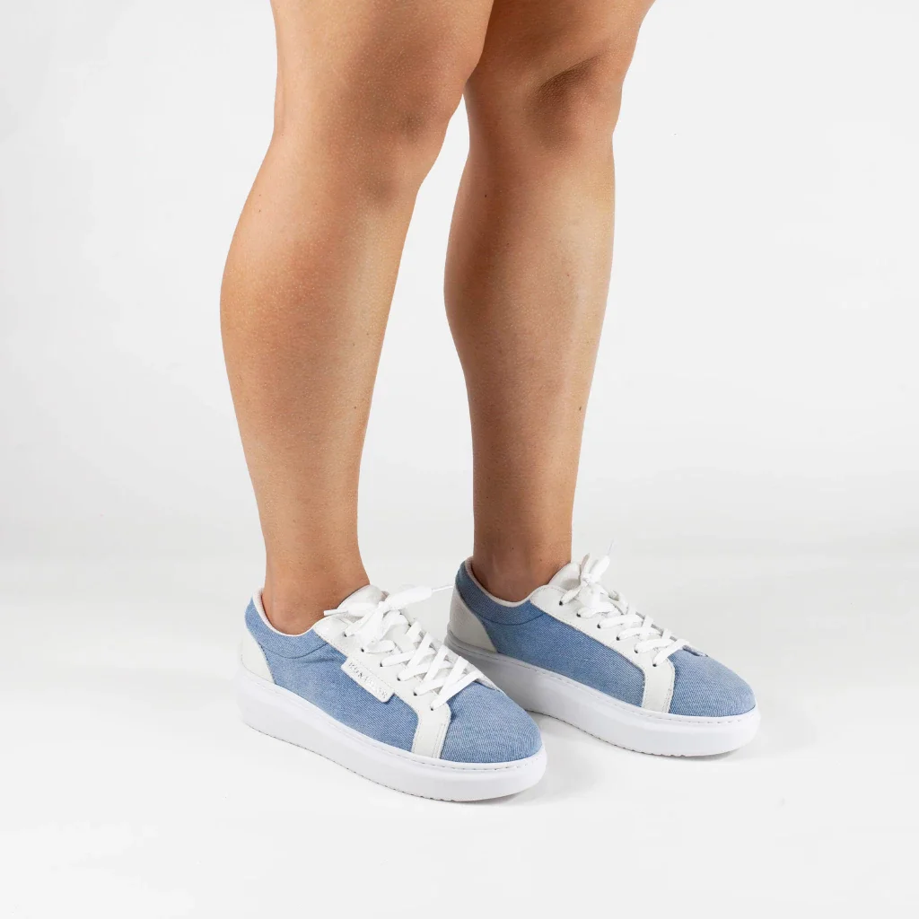 Tênis Vivian em Couro e Tecido Cor Off White/Azul Jeans Azul Jeans 2