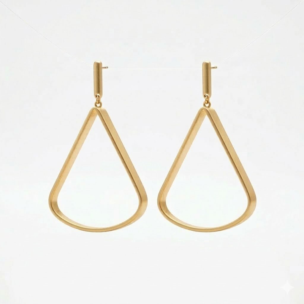 BRINCO MAXI TRIANGULO BOLD - BANHADO EM OURO 18K
