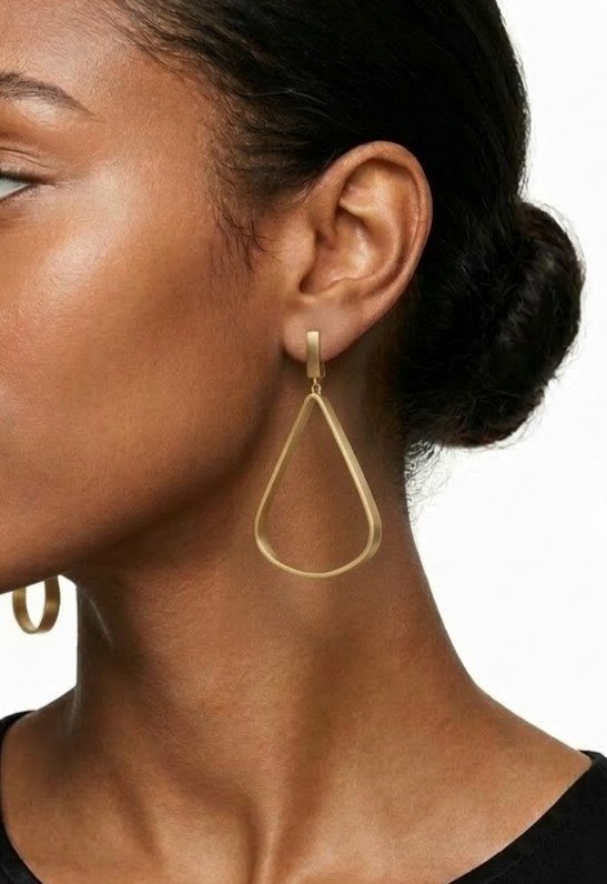 BRINCO MAXI TRIANGULO BOLD - BANHADO EM OURO 18K Dourado 2