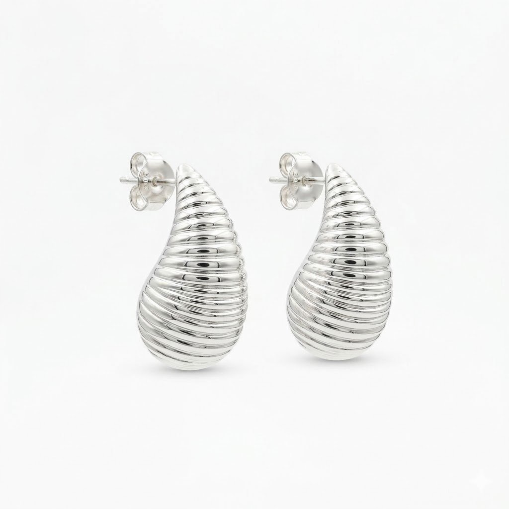 BRINCO GOTA ONDULADA BANHADO EM PRATA 925