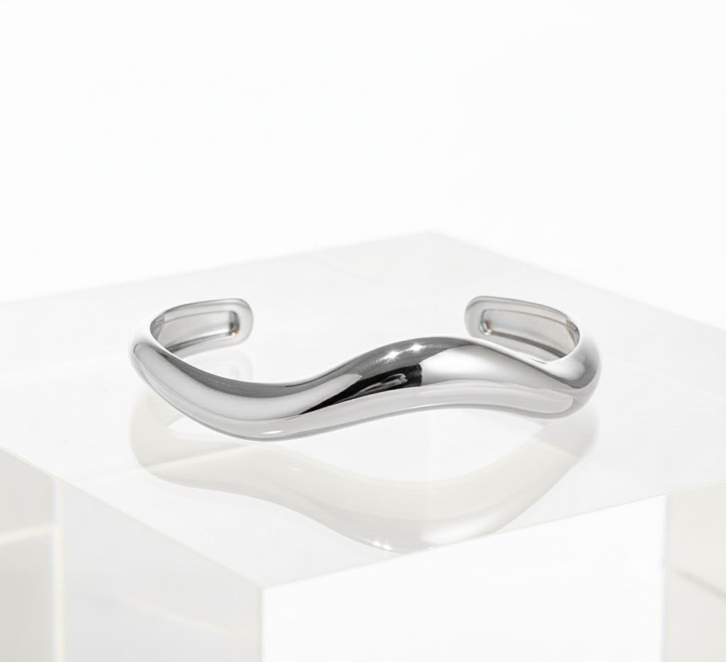BRACELETE LISO MEIA CANA BANHADO EM PRATA 925