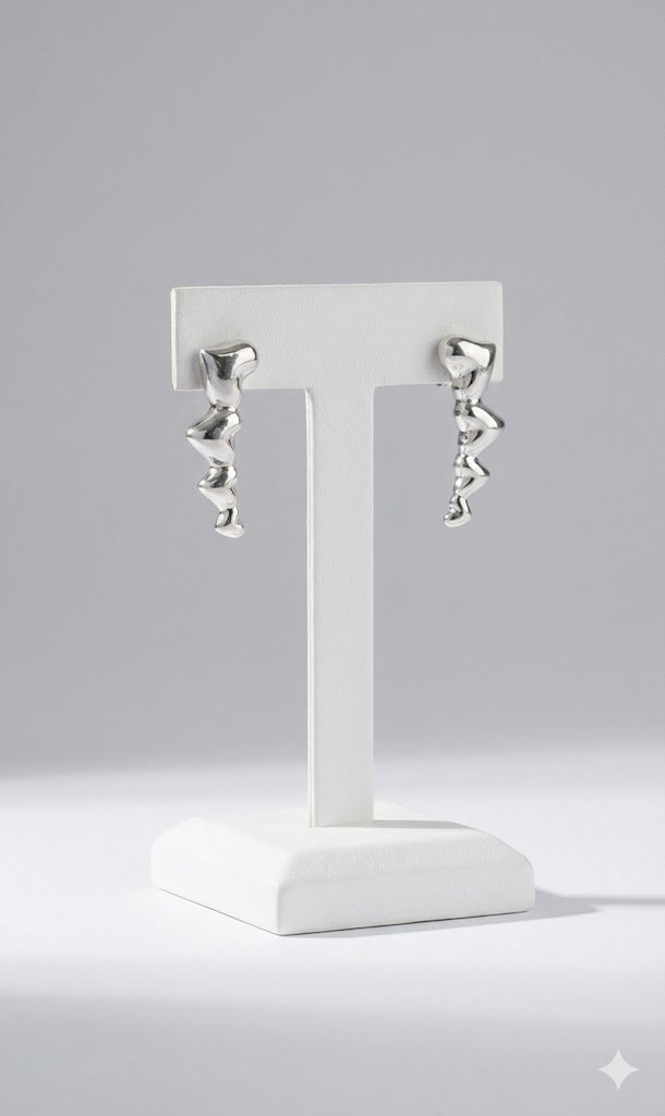 Brinco Ear Cuff Corações Lisos Banhado a Ródio Branco Prata 3