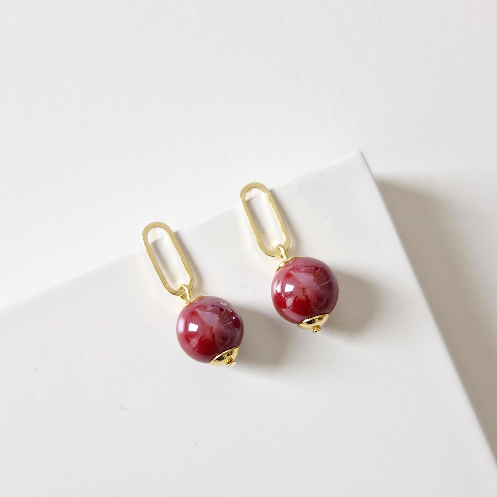 Brinco Basic Red Dourado 3