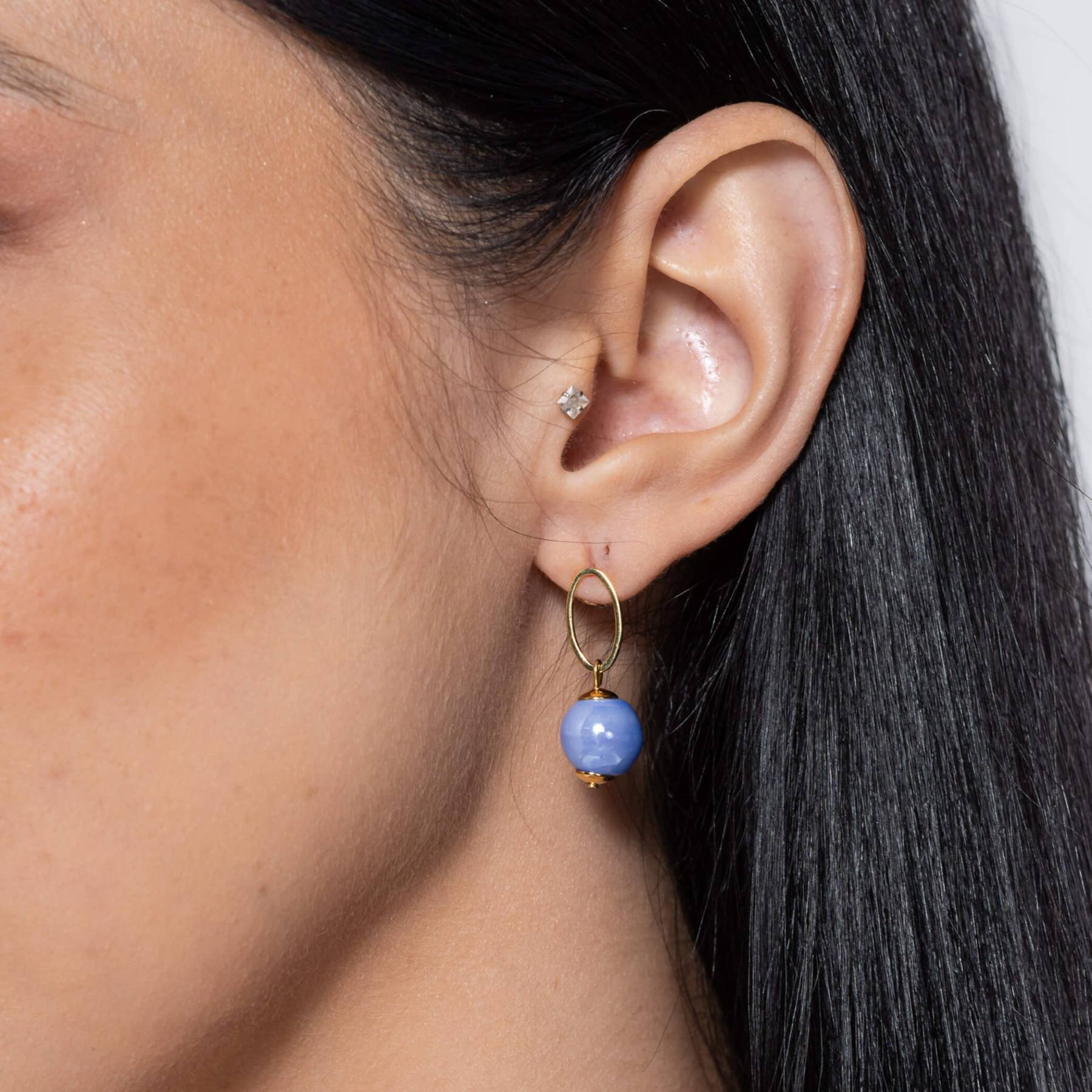 Brinco Basic Light Blue Dourado 2