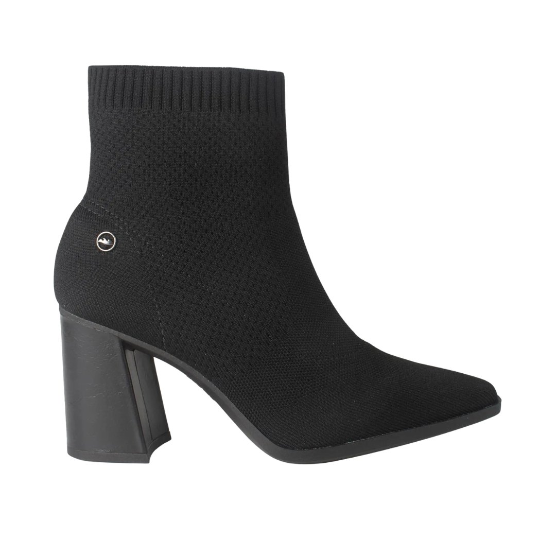 Bota Feminina Dakota D2471 De Cano Curto Em Malha
