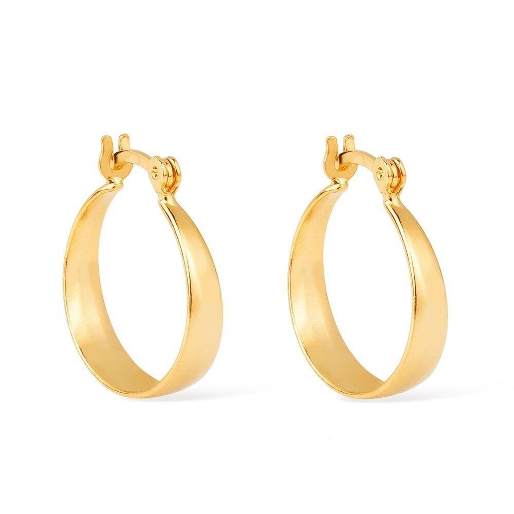 Brinco Dourado de Argola Média Lisa Chapada