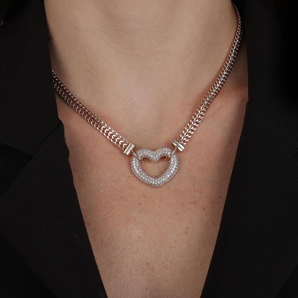 Chocker Dourada de Coração Vazado Crevejado com Zircônia Dourado 2