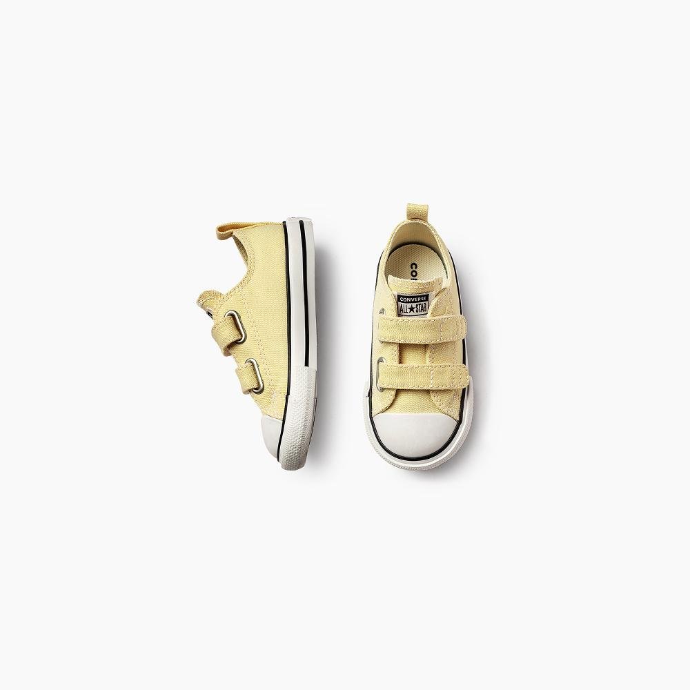 Tênis Infantil Chuck Taylor All Star 2V Baixo Amarelo Amarelo 2