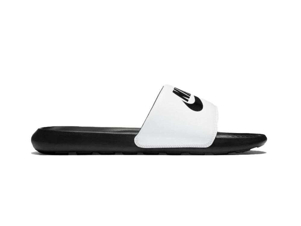 CHINELO NIKE SLIDE VICTORI ONE CN9675-005 PRETO BRANCO