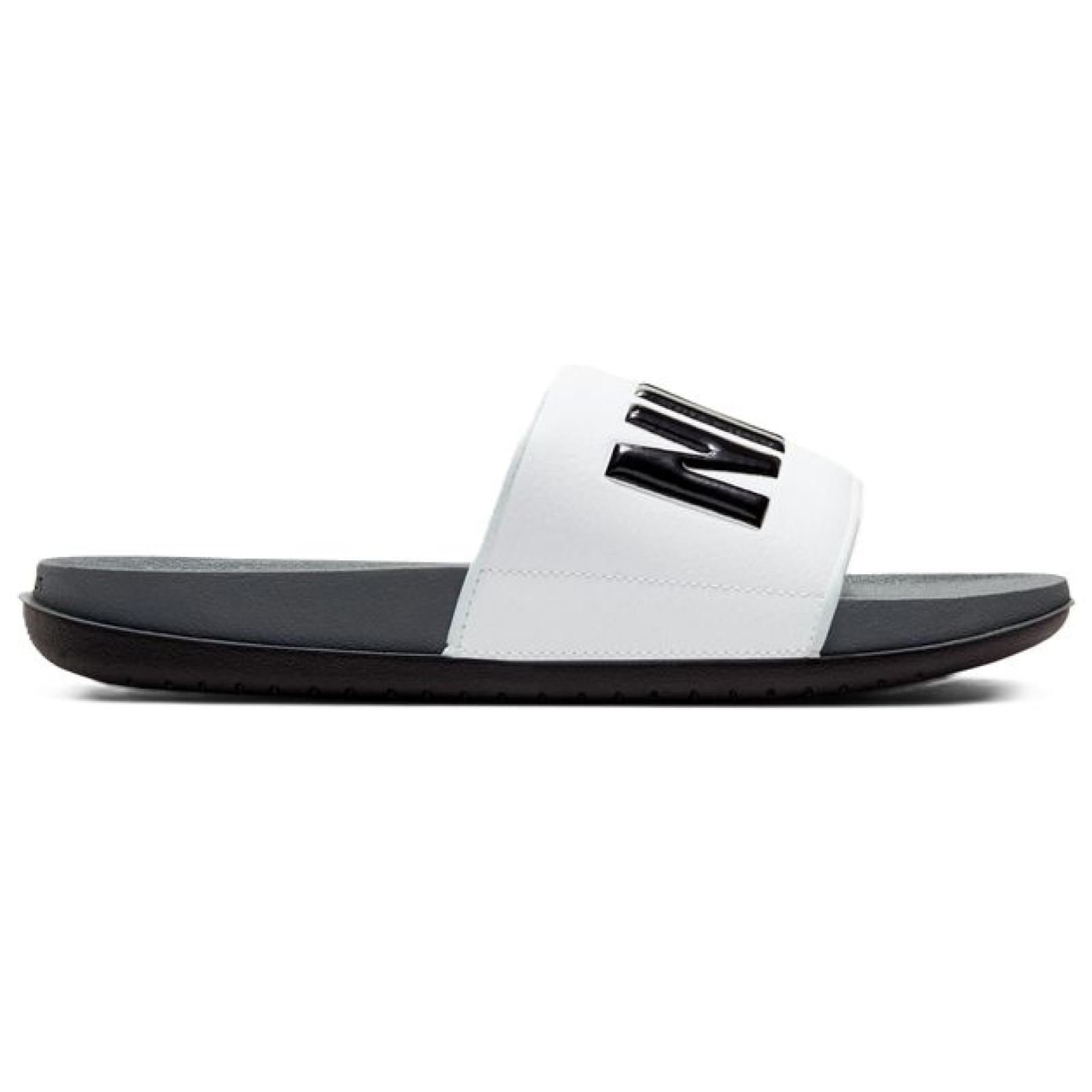 CHINELO NIKE OFFCOURT SLIDE BQ4639-001 CINZA BRANCO