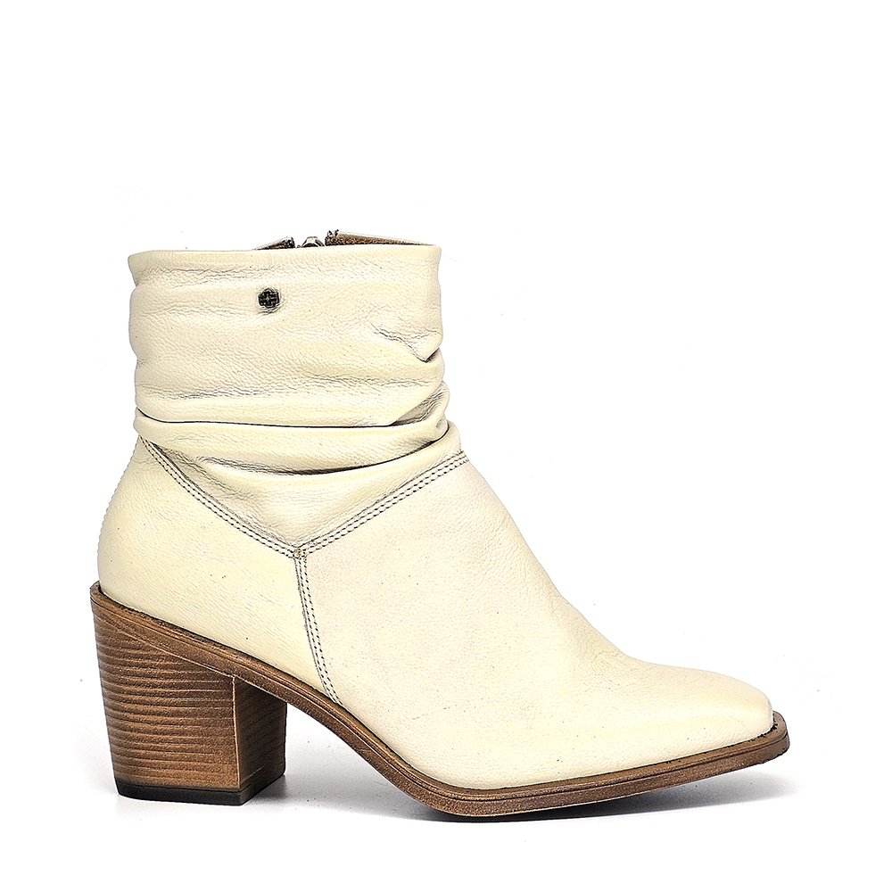 Bota Feminina KAR004 Couro Off White