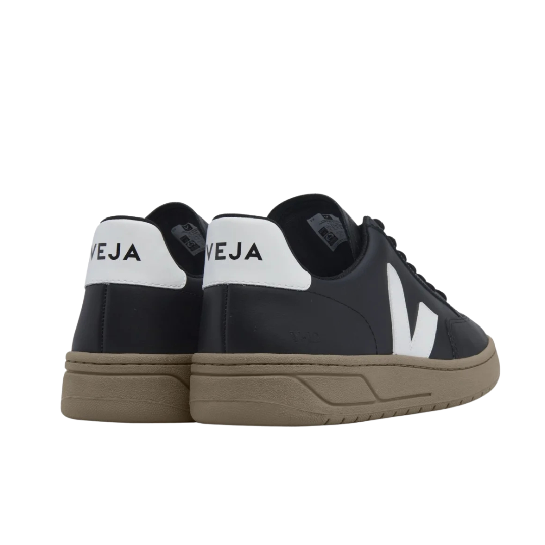 Tênis Veja Feminino V-12 Black White Dune Couro Preto 3