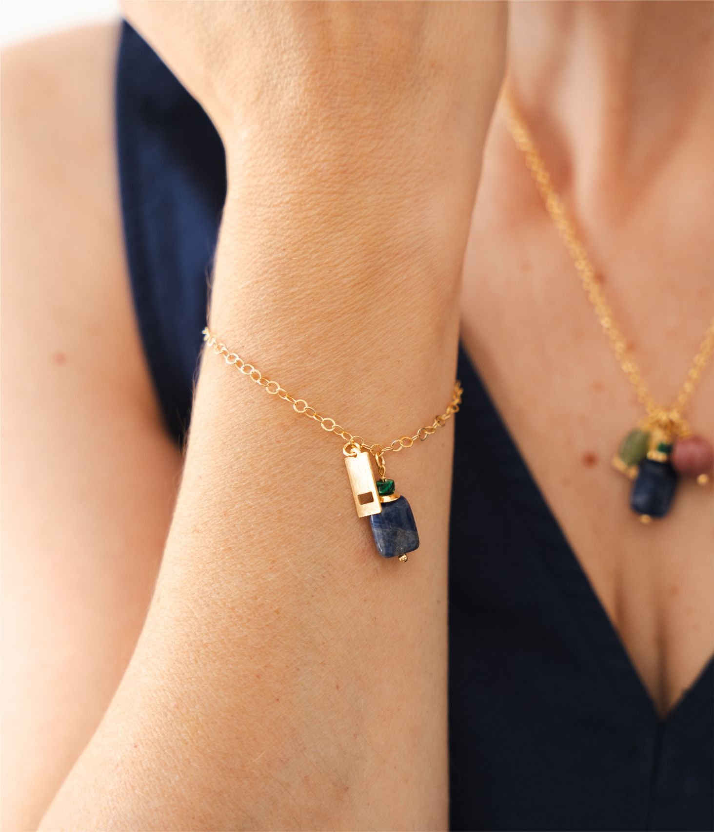 Pulseira sodalita retangular com banho de ouro 18k Ouro 2