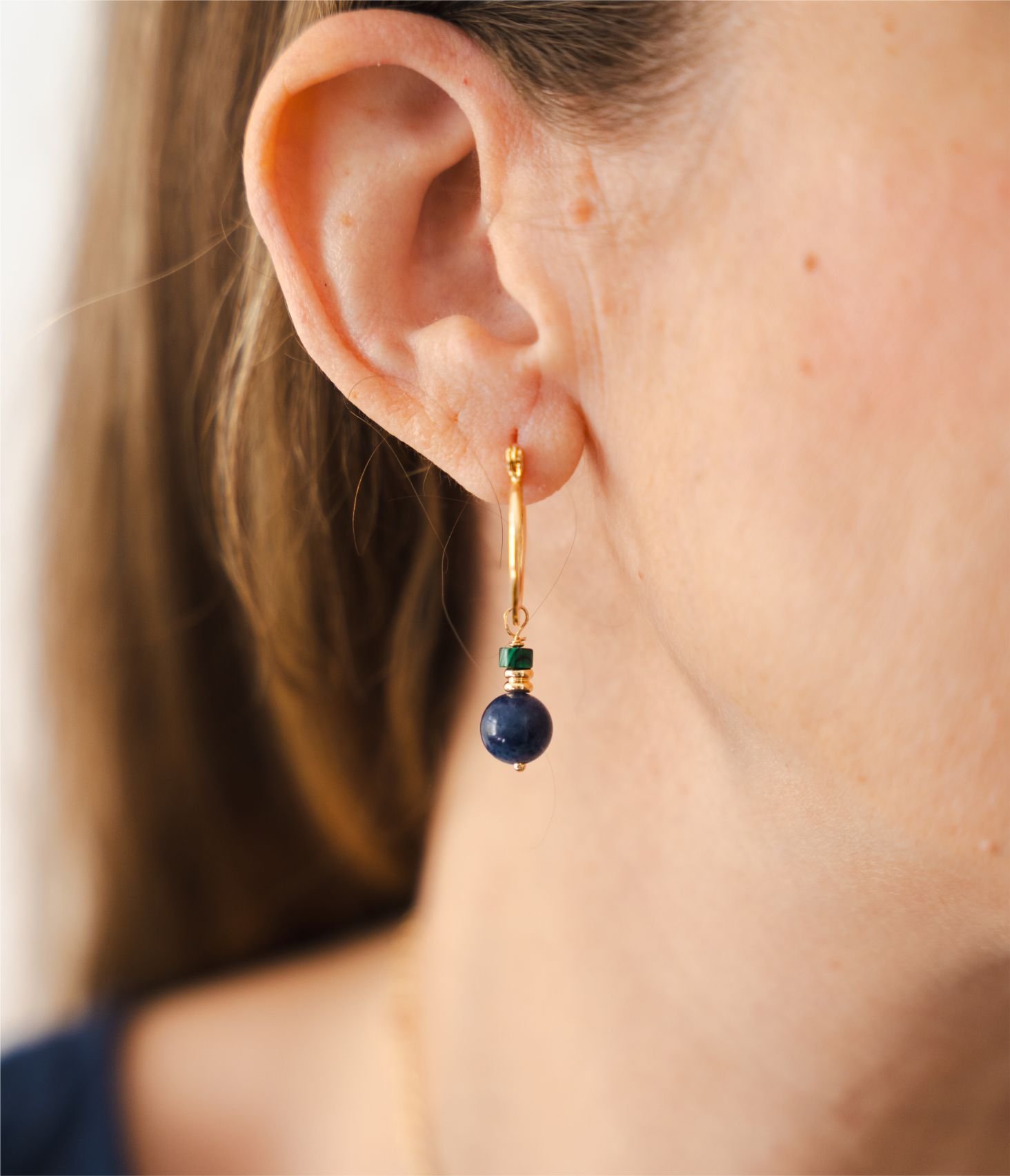 Brinco quartzo azul, malaquita e banho de ouro 18k Ouro 2