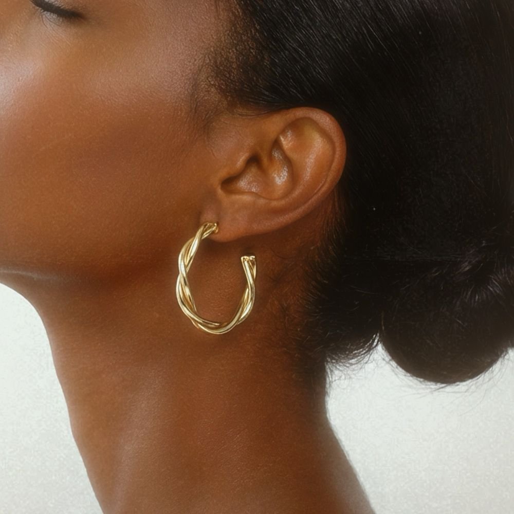 Argola Trançada em Banho Ouro Dourado 2