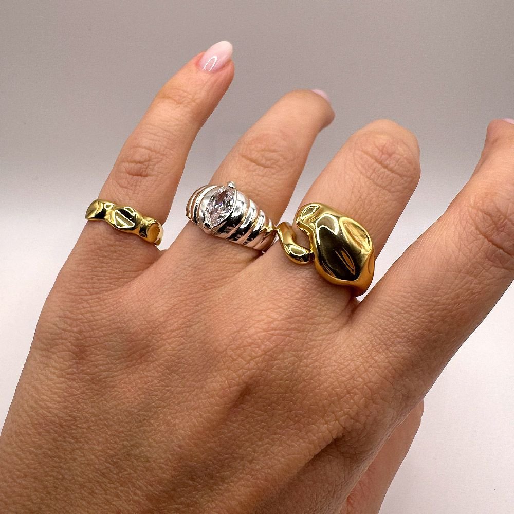 Anel de Dedinho Regulável Luna em Banho Ouro Dourado 2