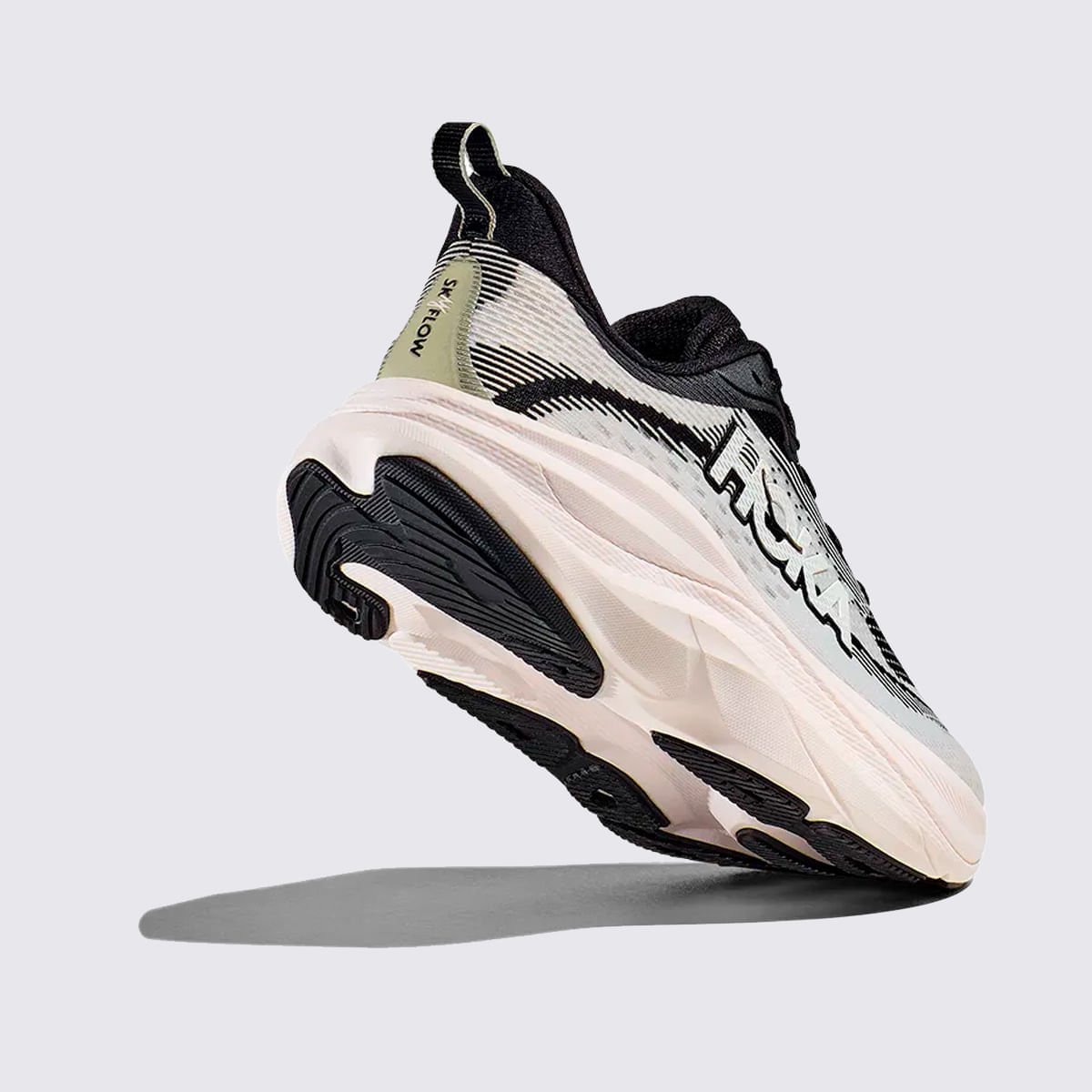 Tênis Hoka Skyflow 1155113BWHT Preto/Branco 5