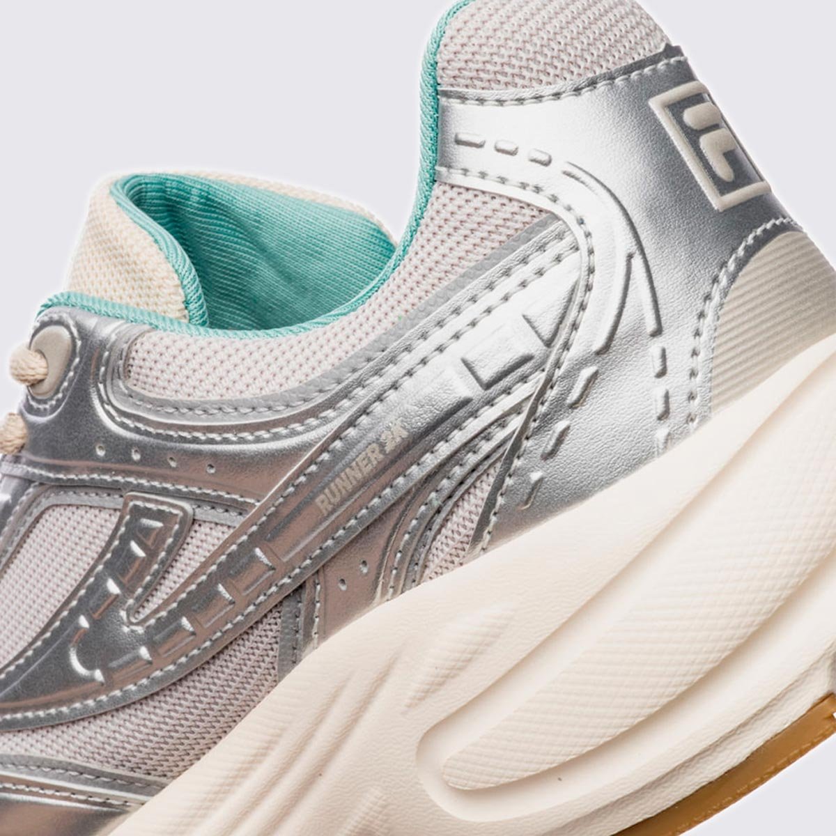 Tênis Fila Runner 2k SE 1362621 Prata 9