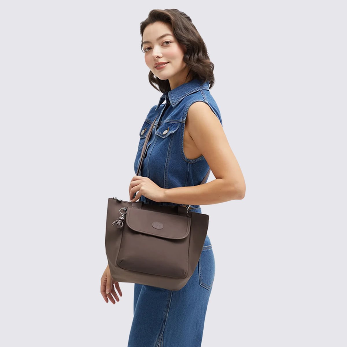 Bolsa Lancheira Kipling Awakea Marrom I80535GG Marrom 6