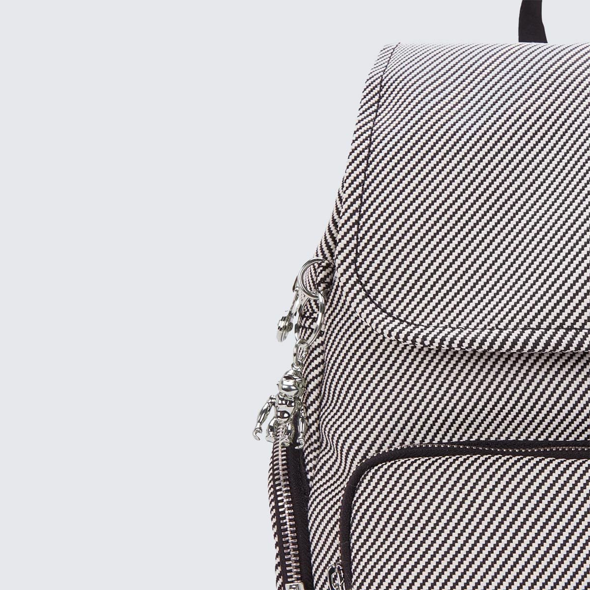 Mochila Kipling City Zip S Estampado I80294SY Preto/Branco 5