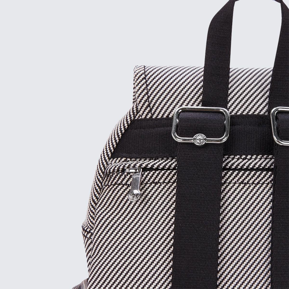 Mochila Kipling City Zip S Estampado I80294SY Preto/Branco 6