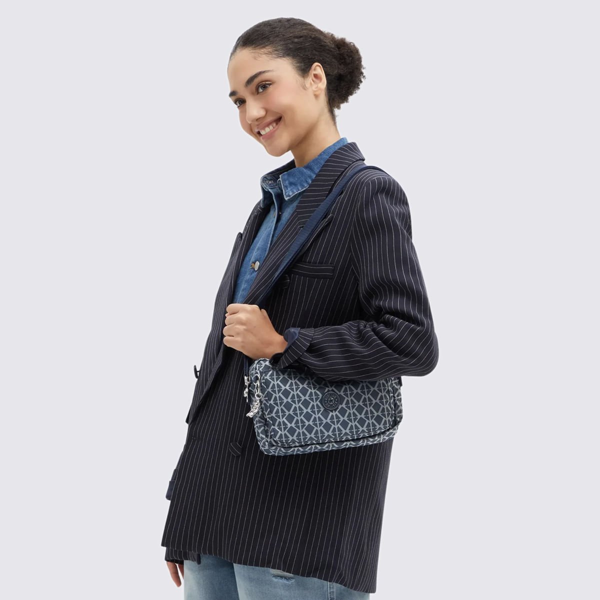 Bolsa Kipling Abanu M Estampada I80248DM Preto/Branco 6